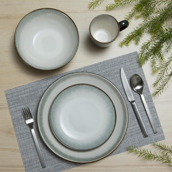 Novelle 16-Piece Casual Moss Porcelain Dinnerware Set (Service for 4)