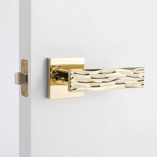 Ridge Polished Brass Bed/Bath Modern Door Handle (Privacy - Right Hand)