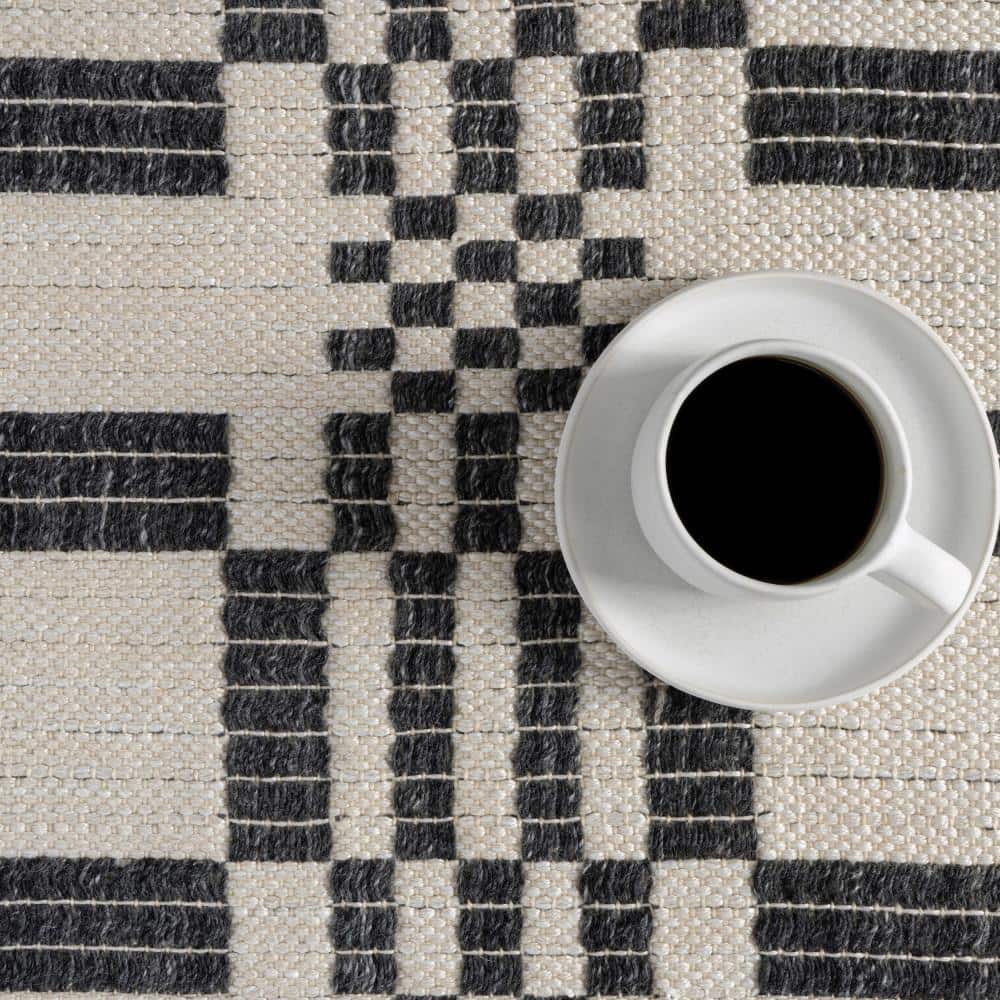 Gray and Off-White Geometric Synthetic Flat Woven 4' x 6' Area Rug