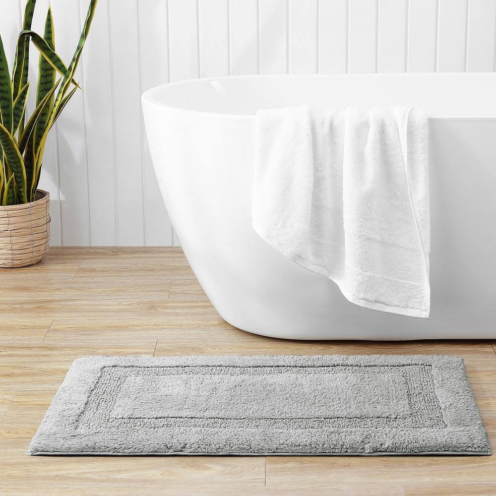 Gray Cotton Reversible Bath Rug with Tufted Design