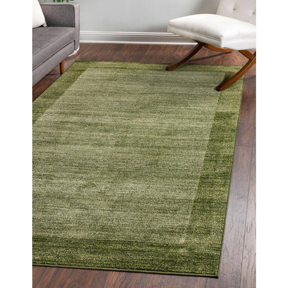 Easy-Care Tufted Synthetic 6' x 9' Rectangular Rug in Green