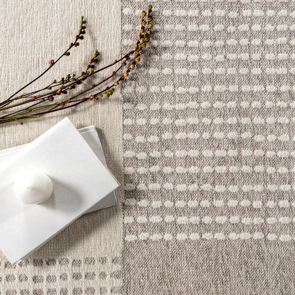 nuLOOM Kirby Cream 4 ft. x 6 ft. Plaid Reversible Machine Washable