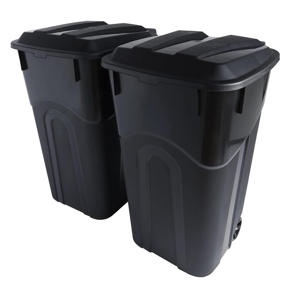 Rubbermaid Commercial Products BRUTE Heavy-Duty Round Trash/Garbage Can,  32-Gallon, Black, Waste Container Home/Garage/Bathroom/Outdoor/Driveway:  Waste Bins: : Industrial & Scientific
