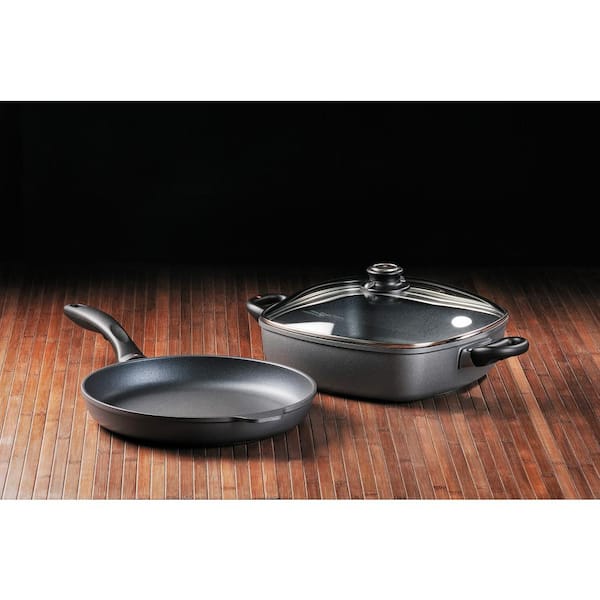 https://images.thdstatic.com/productImages/0eb4a03d-02b0-43ad-9714-ee24a1719057/svn/gray-swiss-diamond-pot-pan-sets-sd328i-4f_600.jpg