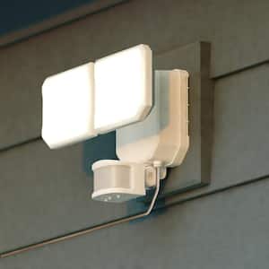 Solar Outdoor Security1800 Lumens 240-Degree White Motion Sensing Dusk to Dawn Integrated LED Flood Light