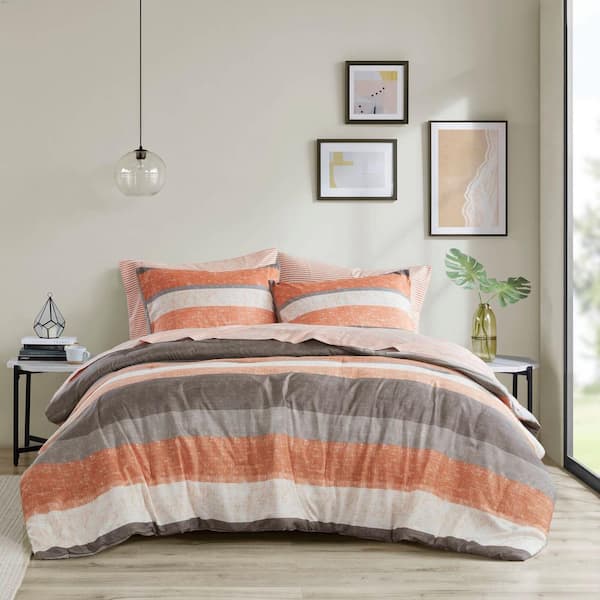 MADISDON PARK ESSENTIALS Deacon Coral/Grey Polyester Queen Stripe Comforter Set
