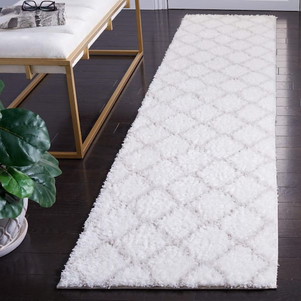 Tahoe Shag 2 ft. x 9 ft. White/Silver Trellis Diamond Runner Rug