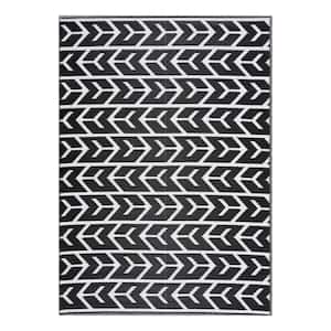 Amsterdam Black and White 5 ft. x 7 ft. Folded Reversible Recycled Plastic Indoor/Outdoor Area Rug-Floor Mat