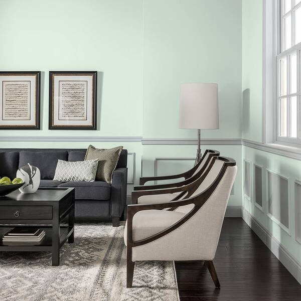 https://images.thdstatic.com/productImages/0f05fe39-e037-4b5e-b97d-e078670d9c11/svn/tint-of-green-glidden-diamond-paint-colors-ppg1226-1d-05sg-77_600.jpg