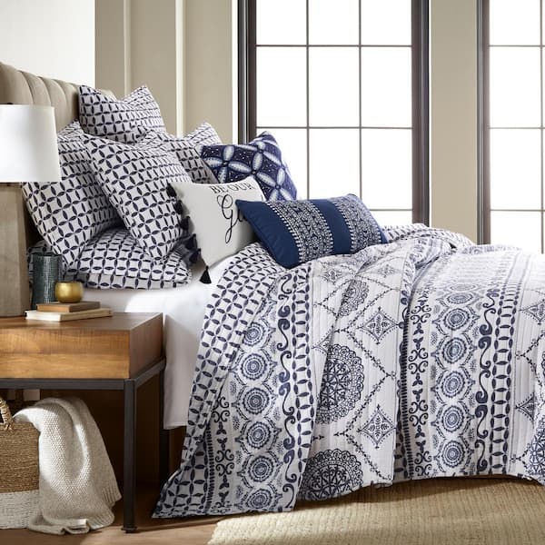 Navy throw pillows online for bed