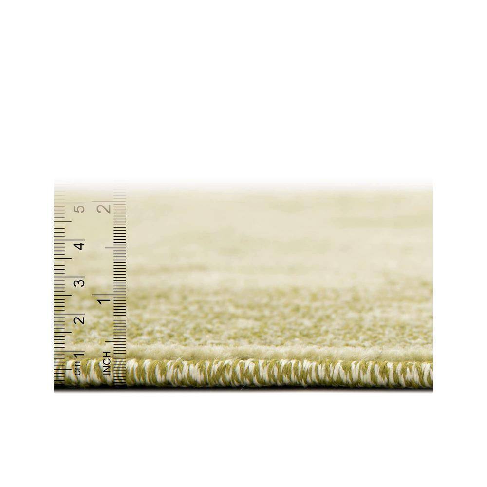 Light Green Floral Synthetic Rectangular Area Rug, 5 x 8 ft