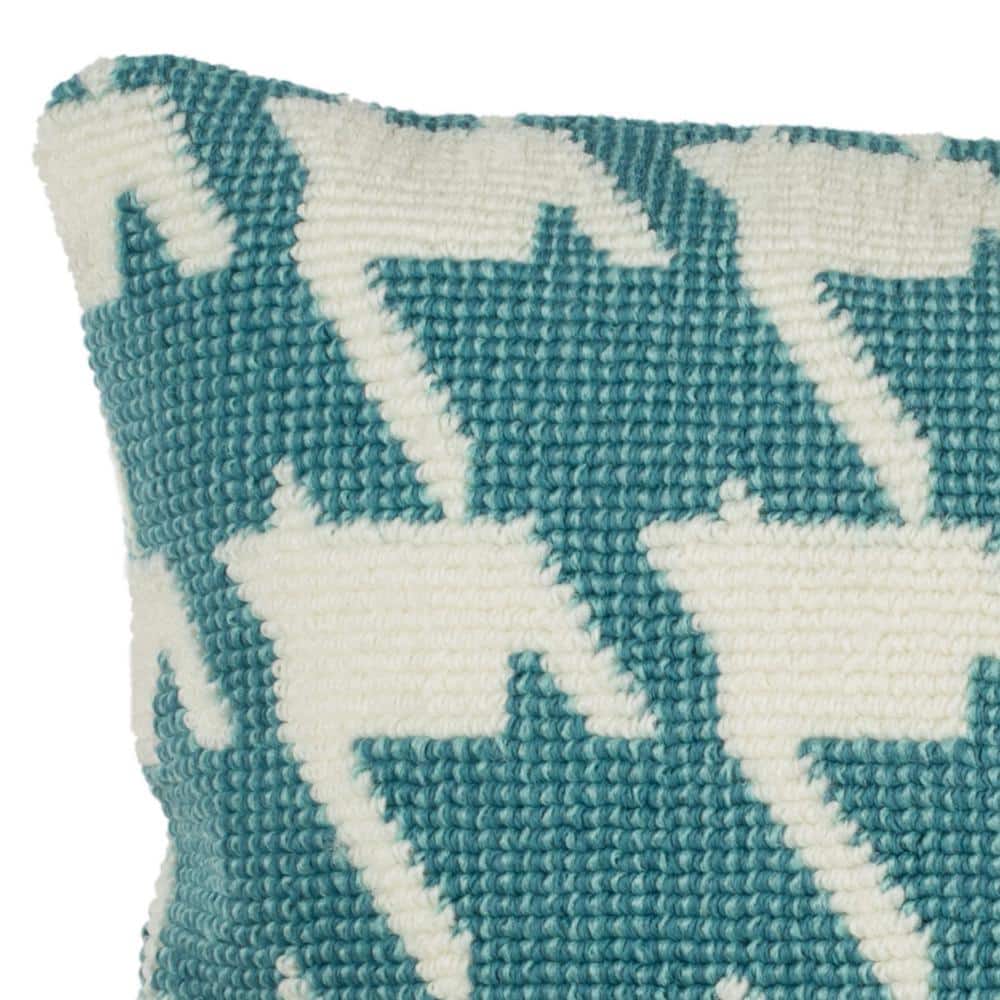 Hanne 20" White and Blue Houndstooth Pillow