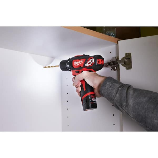 Milwaukee - M12 12V Lithium-Ion Cordless Combo Kit (5-Tool) W/ (3) 1.5Ah Batteries, Charger & Tool Bag