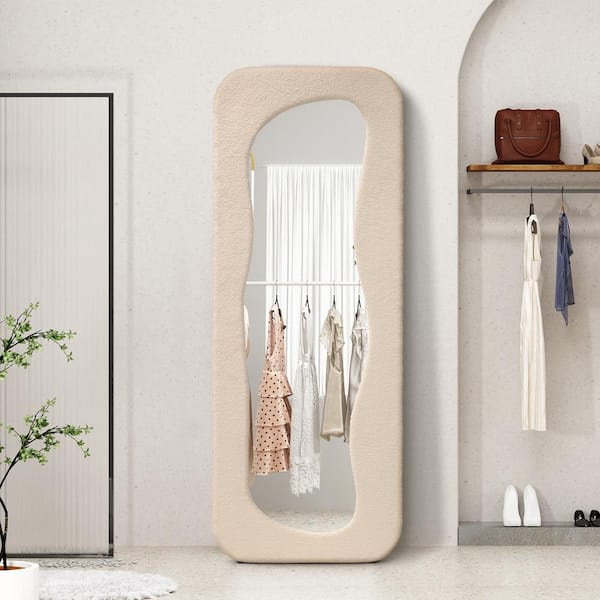 Hochwertiges 24 in. W x 63 in. H Irregular Beige Sherpa Wood Framed Full Length Floor Mirror Wavy Wall Mounted or Leaning Mirror