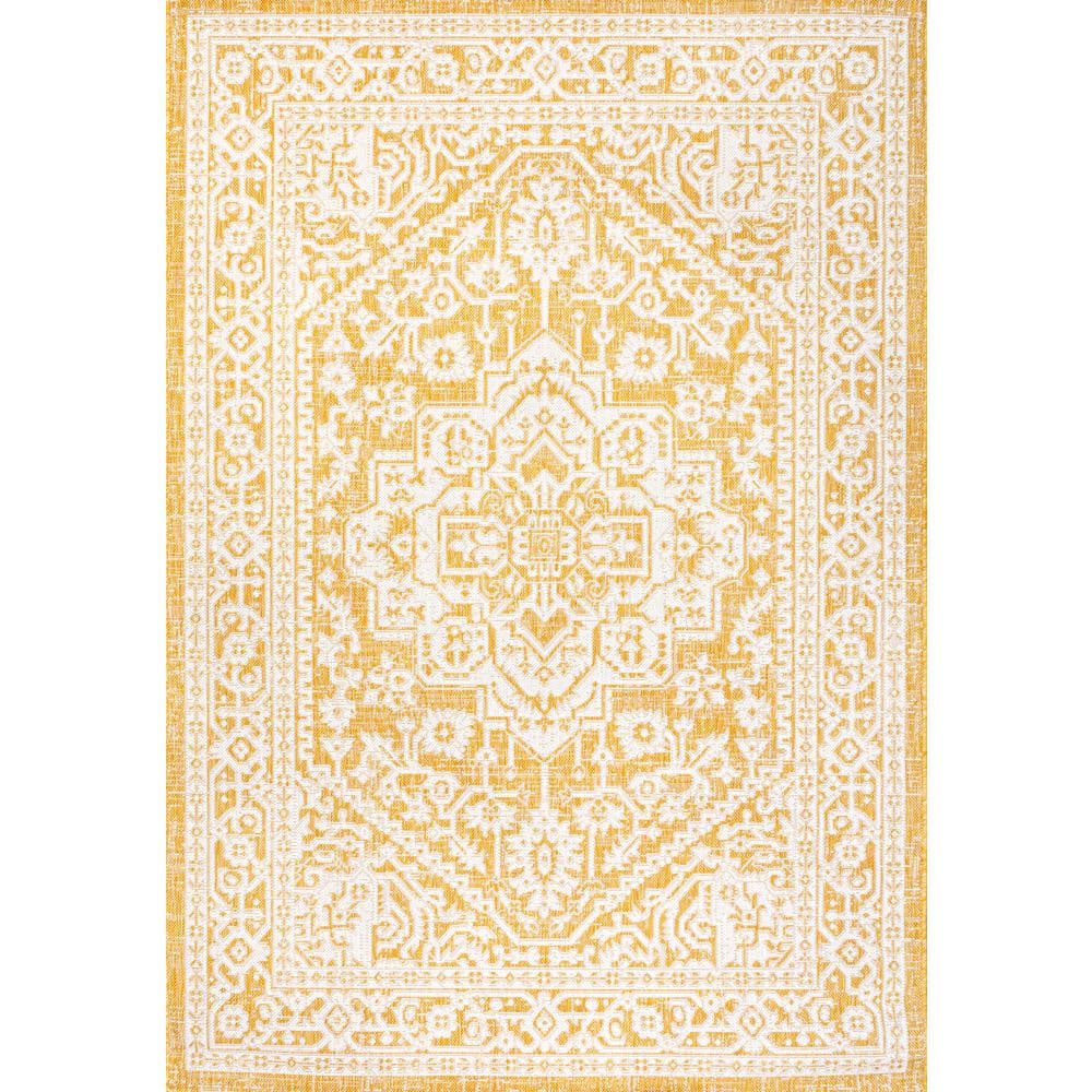Sinjuri Medallion Gray and Cream 5' x 8' Synthetic Indoor/Outdoor Rug