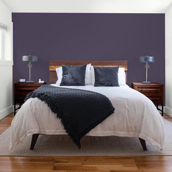 Glidden Premium 1 gal. PPG1172-7 Blackberry Flat Interior Latex