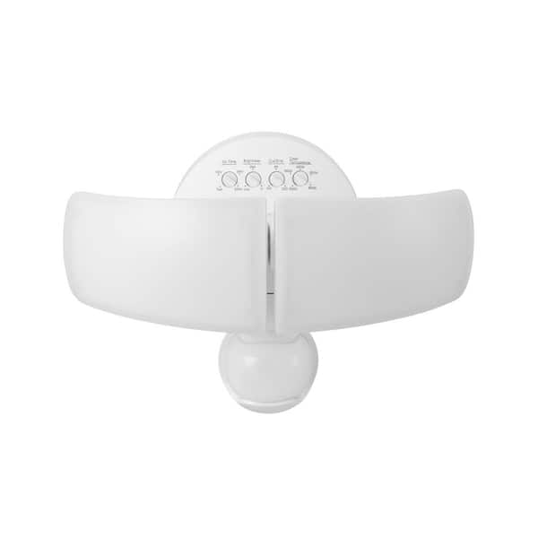 MaxDetect 240° White Motion Sensing Wired Outdoor 2-Head LED Security Flood Light 2000 Lumens with 5CCT and DualBrite