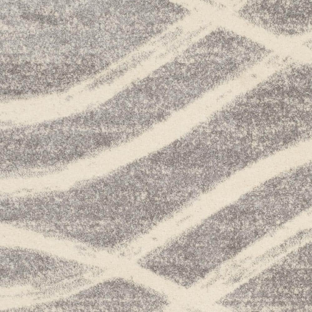 Chic Grey/Cream Synthetic 6' x 9' Easy-Care Rectangular Rug