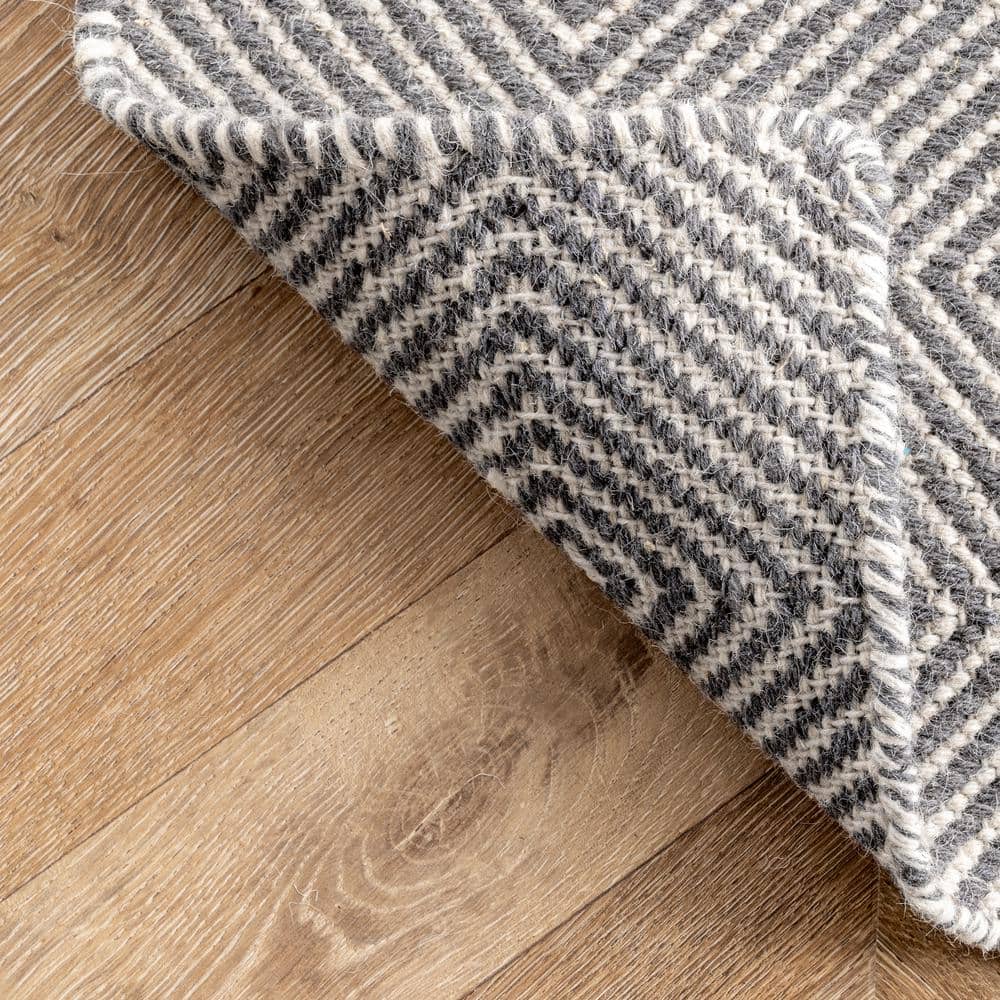Gray Geometric Handwoven Wool Runner Rug, 2' 6" x 10'