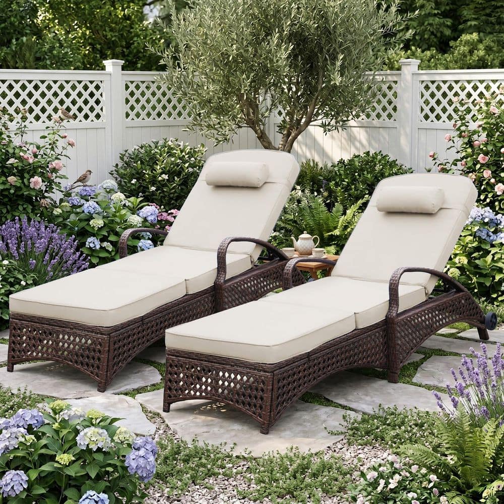 NOBLEMOOD 2-Piece Metal Wicker Outdoor Chaise Lounge with Khaki