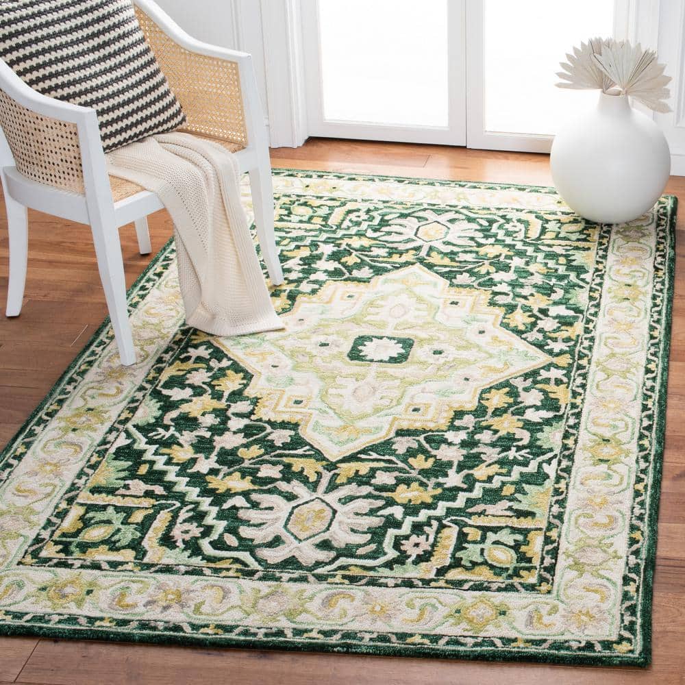 Aspen Green and Ivory Floral Wool 8' x 10' Area Rug