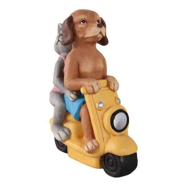 ピンクコーラル 置物 約30cm Liv & Skye 17 in. Yellow Resin Dog and Cat On Solar Scooter Garden