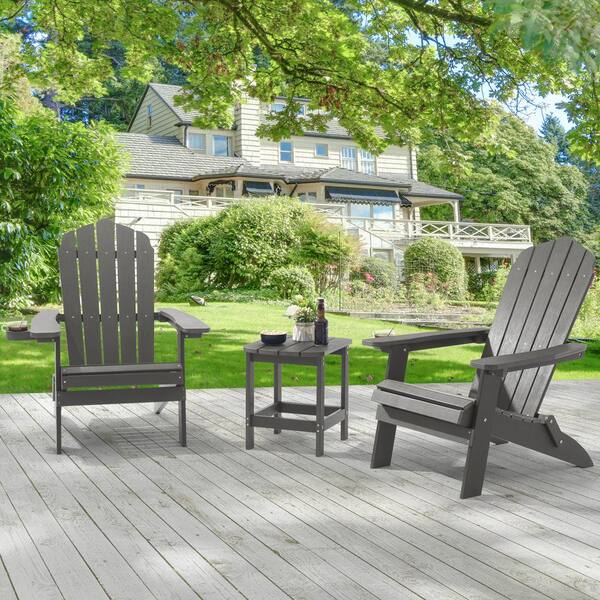 outdoor fire pit with adirondack chairs