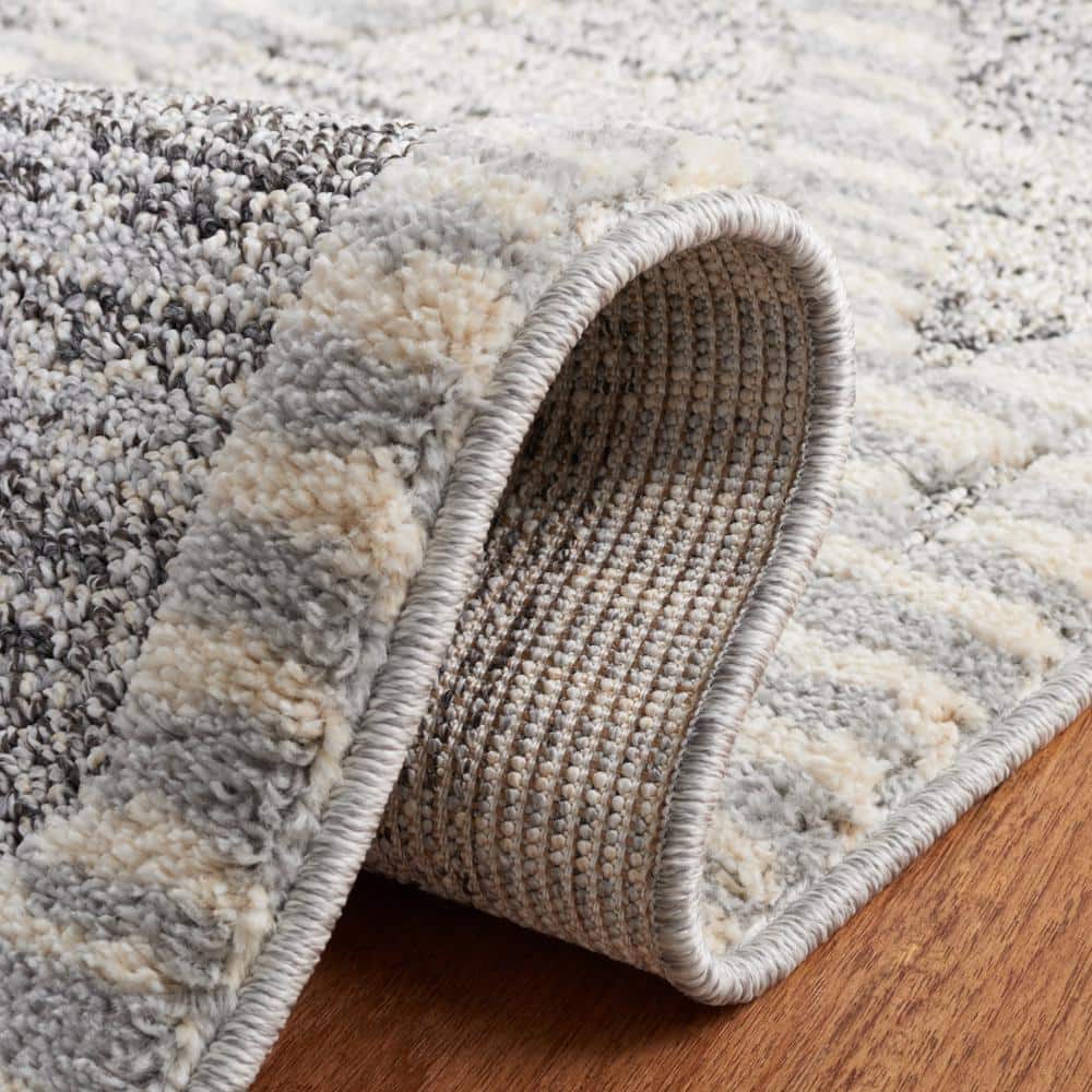 Gray Geometric 4' x 6' Tufted Shag Rug