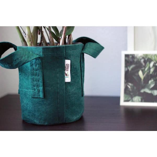 https://images.thdstatic.com/productImages/0fb48811-6f27-44f0-b510-df8bb53e1fad/svn/forest-green-root-pouch-grow-bags-bf900-01h-c3_600.jpg