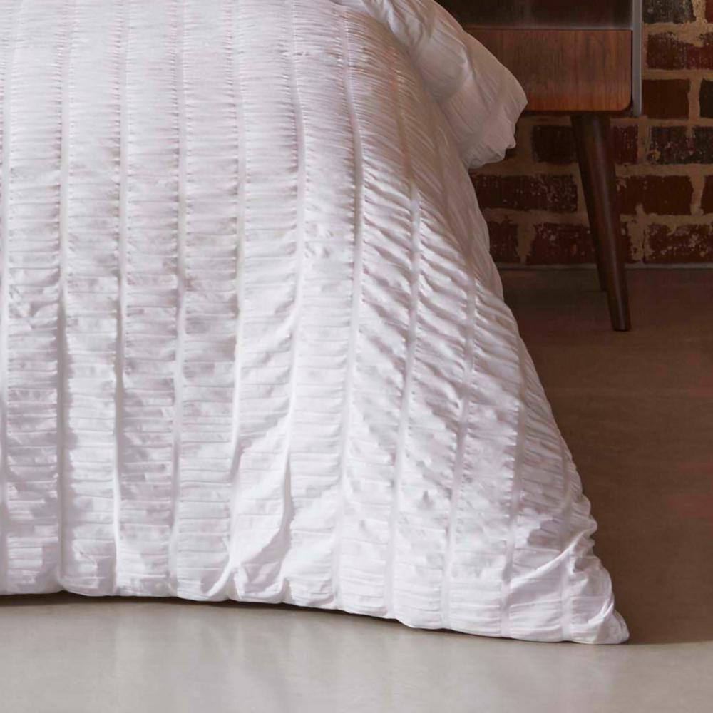 King White Cotton Seersucker Duvet Cover Set