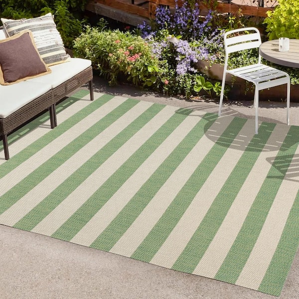 JONATHAN Y Negril Two-Tone Wide Stripe Green/Cream 8 ft. x 10 ft. Indoor/Outdoor Area Rug