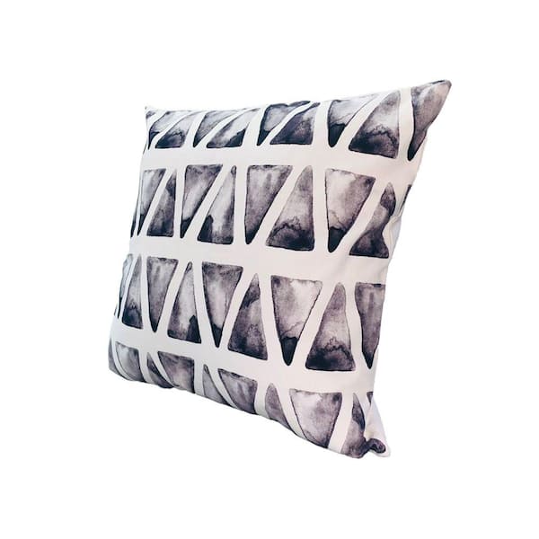 THE URBAN PORT 20 in. Gray and White Modern Square Cotton Triangular Pattern Accent Throw Pillow (Set of 2)