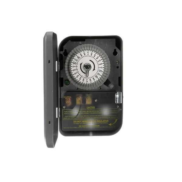 40-Amp 120-Volt SPST 24-Hour Mechanical Time Switch with Metal Indoor Enclosure