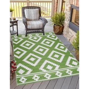 Milan Green and Creme 5 ft. x 7 ft. Folded Reversible Recycled Plastic Indoor/Outdoor Area Rug-Floor Mat