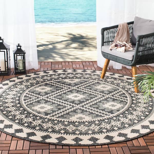 Veranda Ivory/Gray 8 ft. x 8 ft. Aztec Geometric Indoor/Outdoor Patio  Round Area Rug