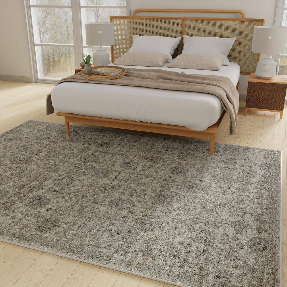 Ivory and Gray Floral Synthetic 5' x 7' Area Rug