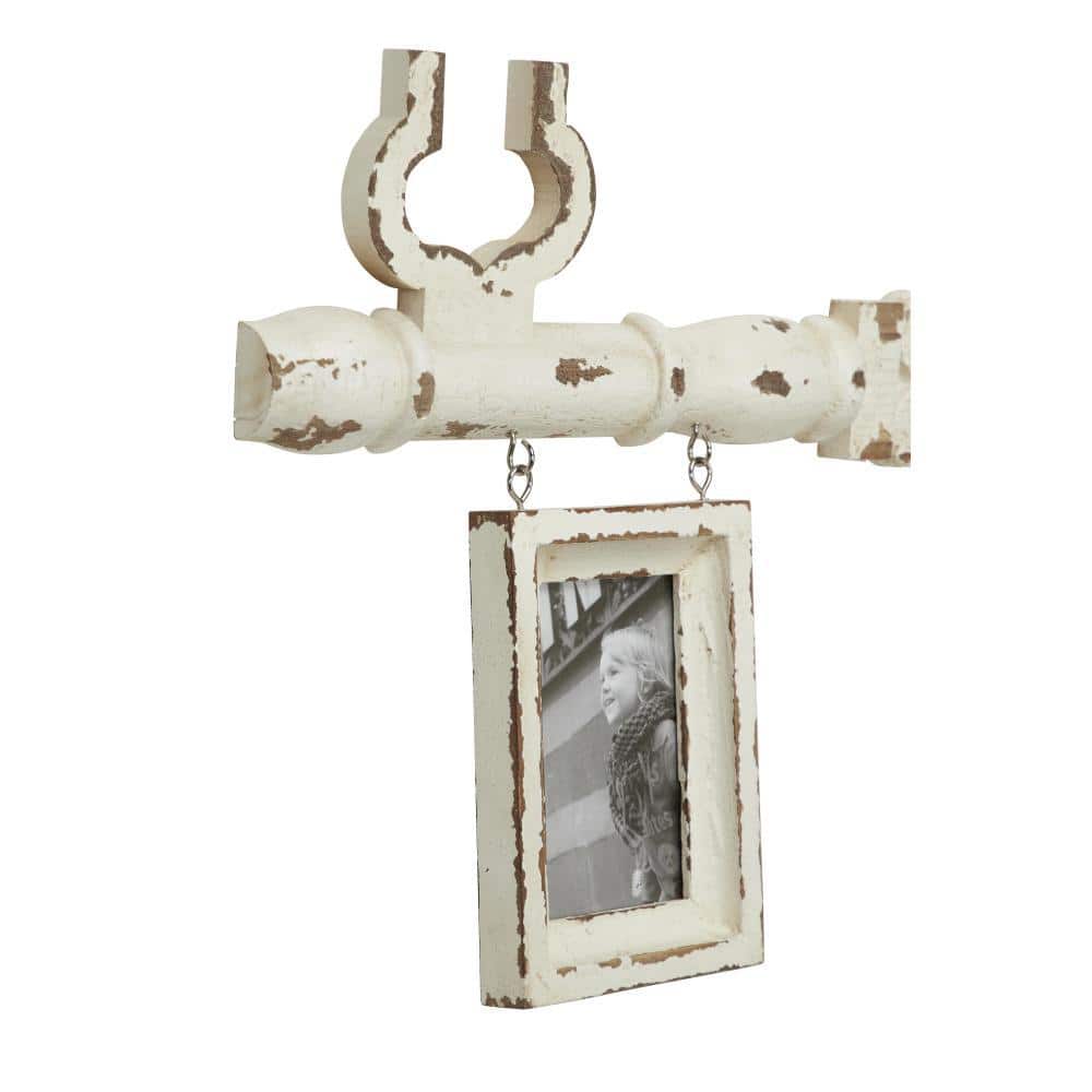 Distressed White Key-Shaped Wall Mount Frame