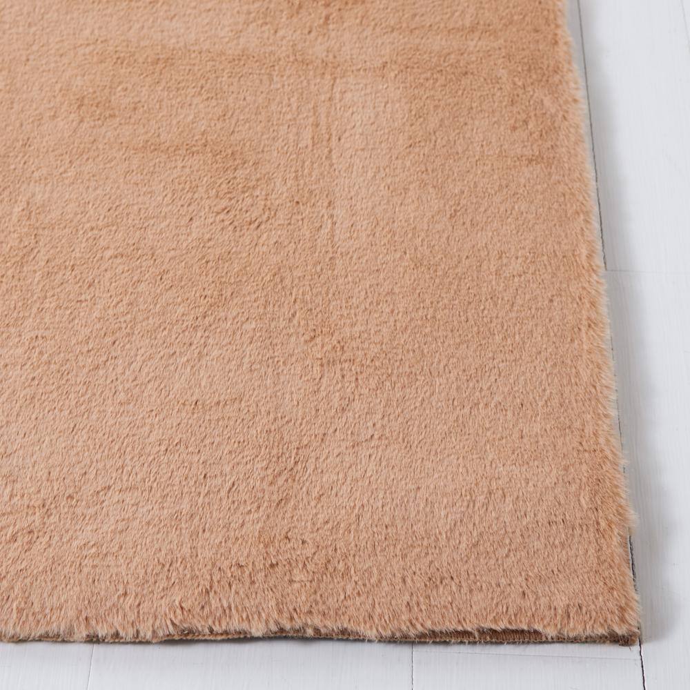 Beige Faux Rabbit Fur Round Hand-Knotted Rug, 6 Feet