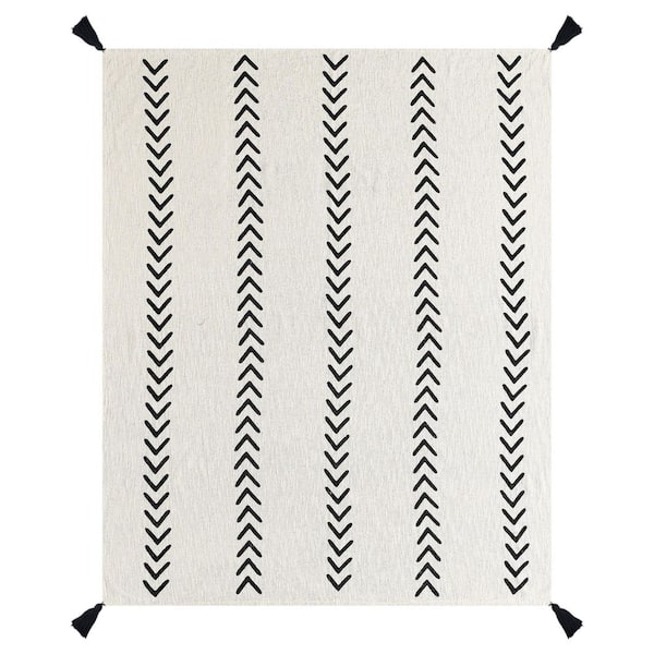 Unbranded Avant Garde Black/White 50 in. x 60 in. Modern Boho Basic Chevron Geometric All Natural Cotton Throw Blanket