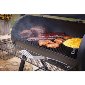 Longhorn Offset Smoker in Black with 1,060 sq. in. Cooking Space