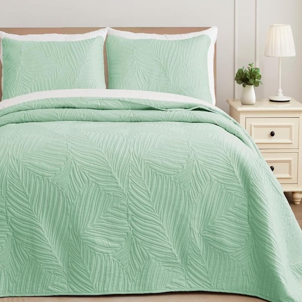 3-Piece Sage Green Polyester Queen All Seasons Quilt Set - With Leaf Pattern