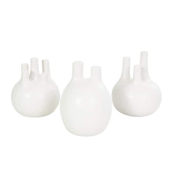 CosmoLiving by Cosmopolitan White Round Bud Ceramic