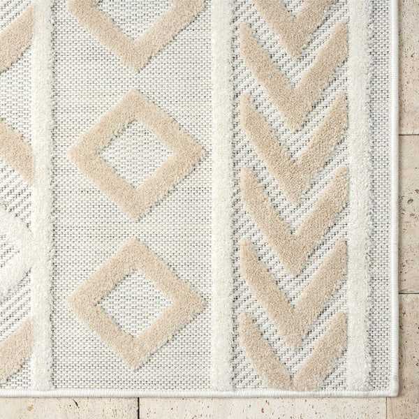 Dusk Collection DUS100A Modern Diamonds Cream 5 ft. 3 in. x 7 ft. 6 in. Indoor/Outdoor Area Rug