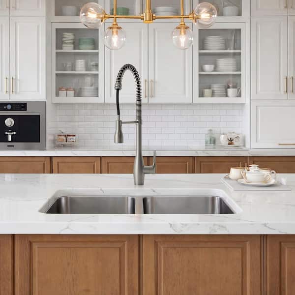 23.7 in. H Pull Down Sprayer Kitchen Faucet with 360° Spout Swivel in Stainless Steel