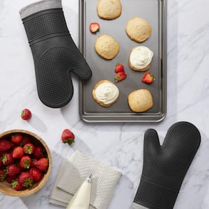 Silicone Cotton/Polyester Black Oven Mitt Set (2-Pack)
