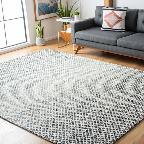 Micro-Loop Black/Ivory 8 ft. x 10 ft. Trellis Gradient Area Rug