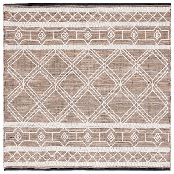 SAFAVIEH Natural Fiber Beige/Ivory 6 ft. x 6 ft. Woven Geometric Square Area Rug