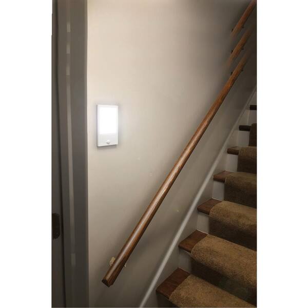 Outdoor up-down wall light, wall washer with lens at ECOLIGHT