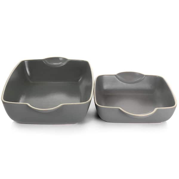 https://images.thdstatic.com/productImages/1089f6a5-f697-4209-91fd-92d3e8b5ad2b/svn/gray-gibson-home-bakeware-sets-985117999m-44_600.jpg