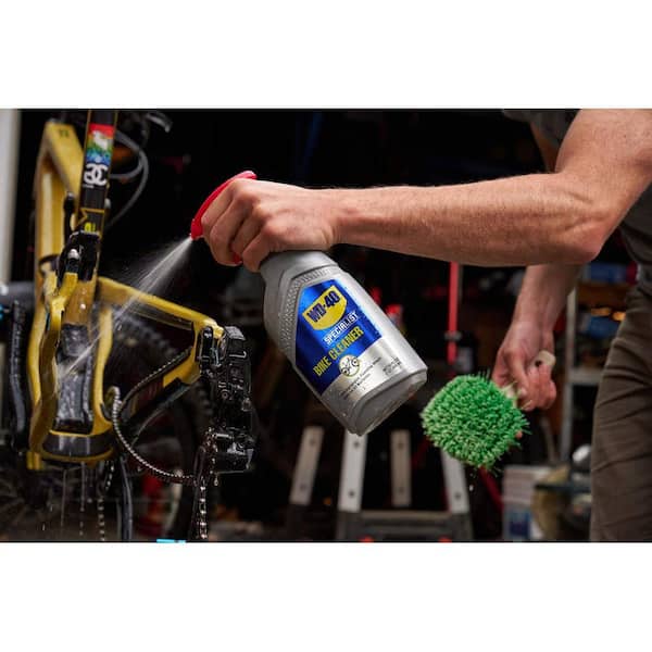 WD-40 SPECIALIST MOTORCYCLE CHAIN CLEANER 18OZ
